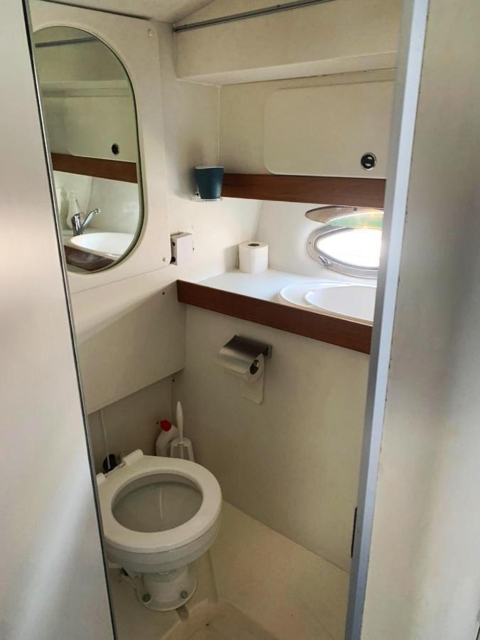 Cozy Private Two Rooms Yacht In Barcelona With Free Parking San Adrián de Besós Zewnętrze zdjęcie